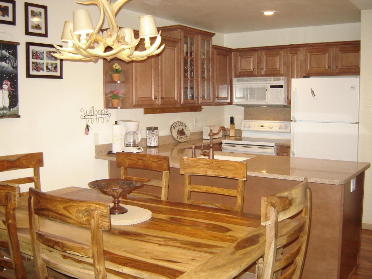 Summit Ski 2br-2ba, *